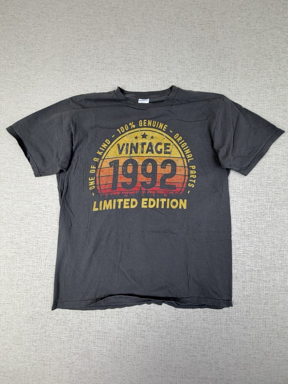 1992 Birthday Vintage Style T-Shirt Men’s Large Gray Retro Limited Edition